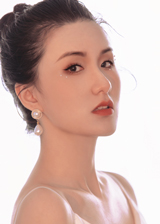 Yujin Zeng's headshot