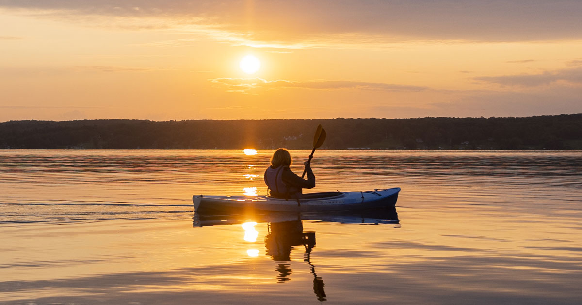 Sunrise Paddle – Kayak/SUP