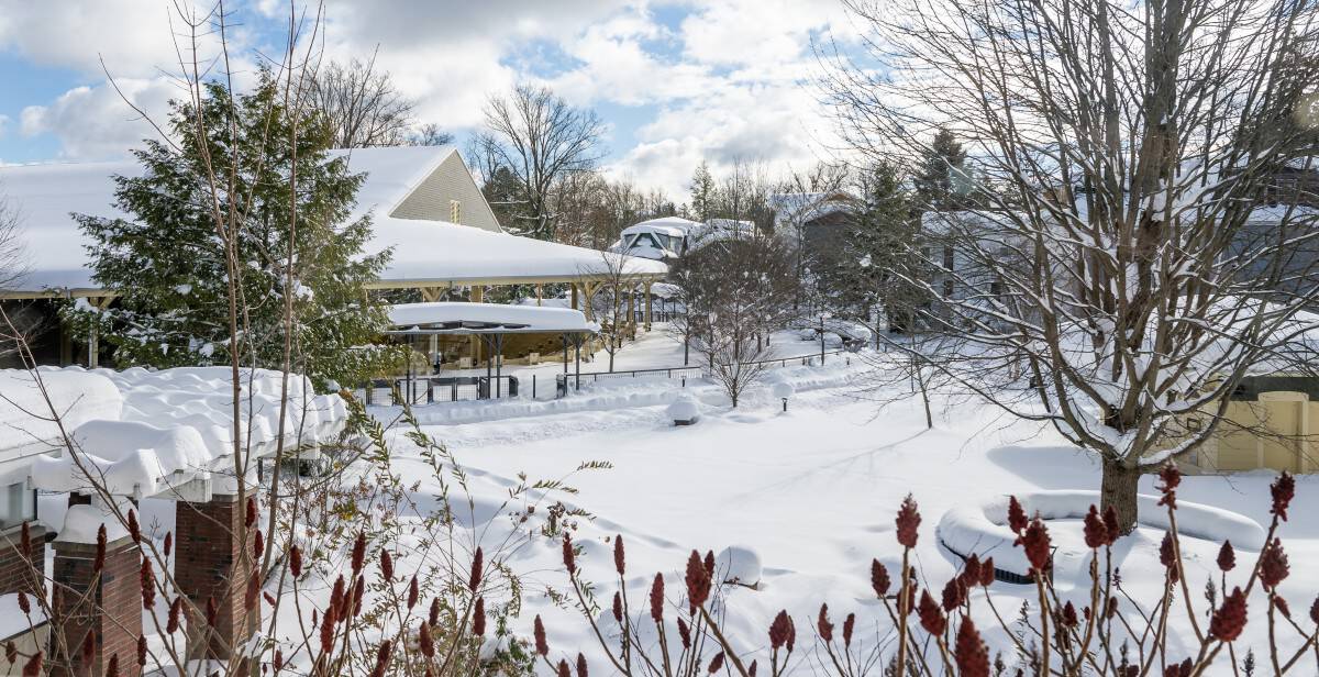 120324_SnowGrounds_DM_09