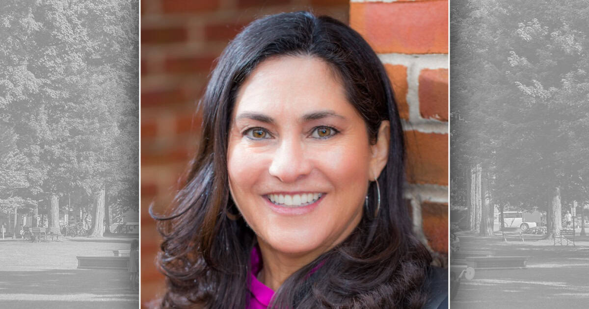 Julie Newman's headshot