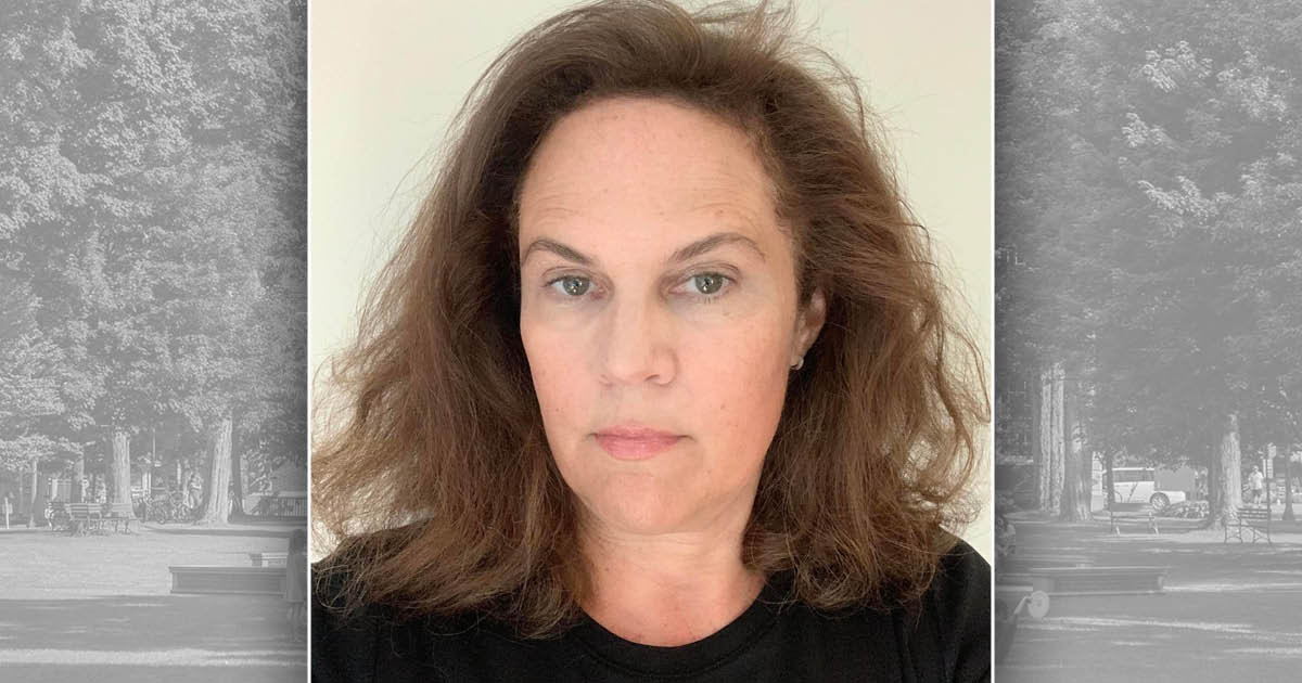 Suzanne Watters' headshot