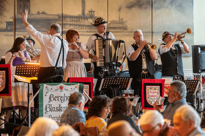 102624_Oktoberfest_DM_09